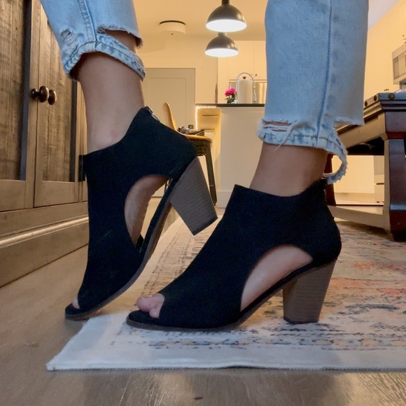 Mata Shoes Shoes - Black Heel Booties